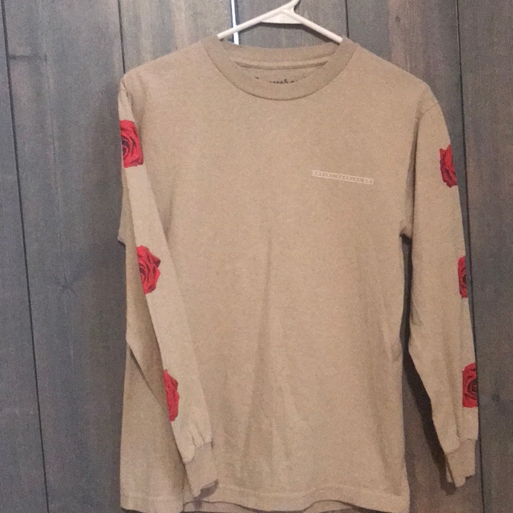 Men’s small Empyre shirt from Zumiez